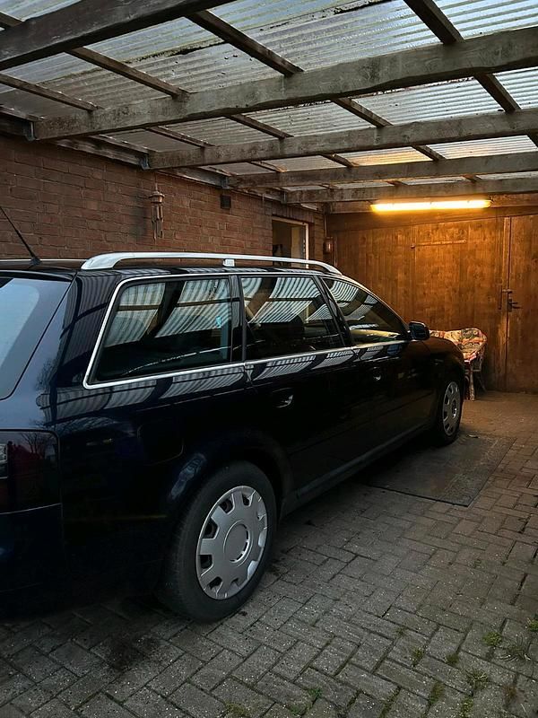 Gebraucht Audi A6 165 PS (121 kW) 2001 Blau Kombi