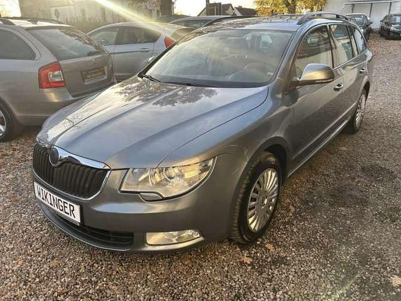 Gebraucht Skoda Superb Active 160 PS (117 kW) 2011 Platingrau metallic (metallic) Kombi