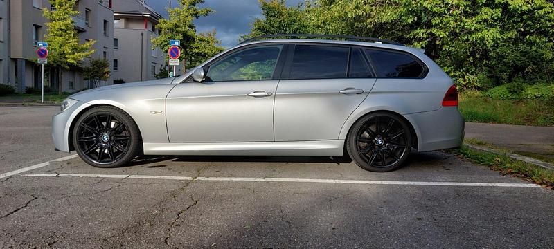 Gebraucht BMW 330 M Performance 231 PS (169 kW) 2006 Silber Kombi