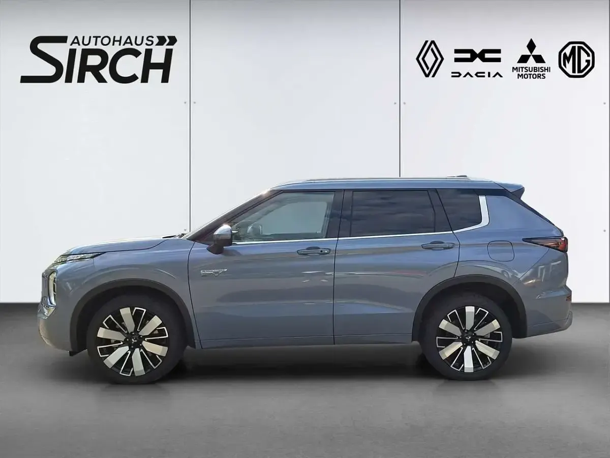 Gebraucht Mitsubishi Outlander P-HEV Top 306 PS (225 kW) 2025 Grau Limousine