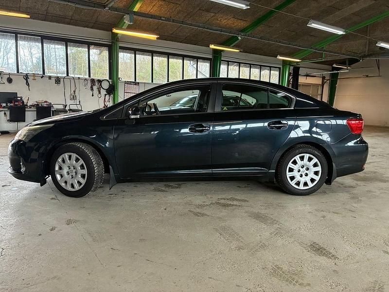 Gebraucht Toyota Avensis 147 PS (108 kW) 2012 Limousine
