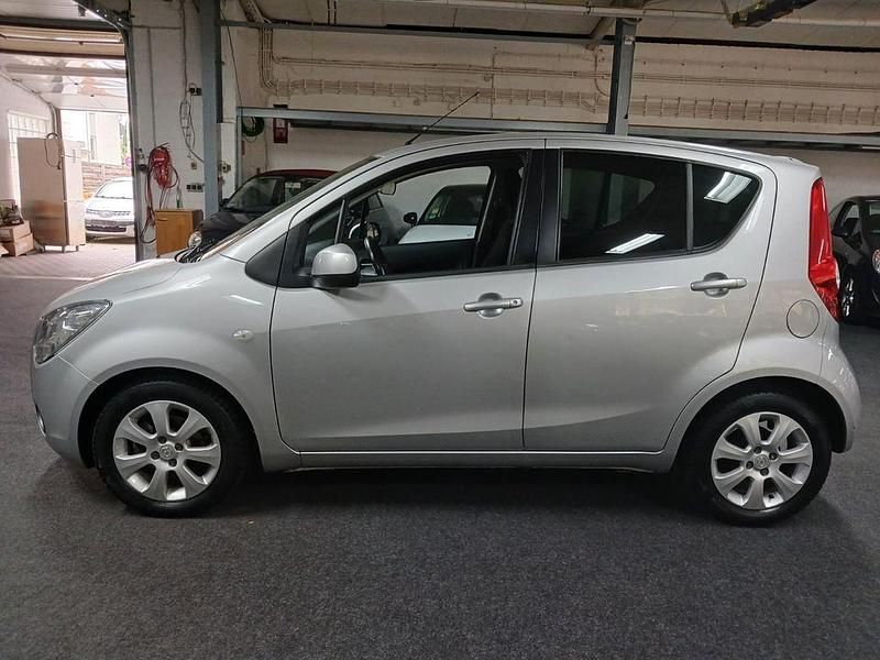 Second-hand Opel Agila 86 CP (63 kW) 2008 Argintiu Hatchback