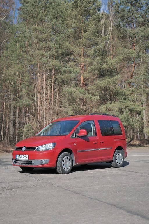 Gebraucht VW Caddy 102 PS (75 kW) 2010 Rot Van / Kleinbus