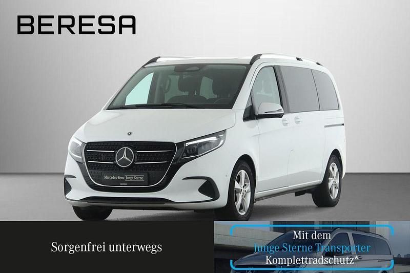 Weiß Gebraucht 2024 Mercedes V220 Style Van / Kleinbus | 57.210 € (Teuer) - Bild 1/3