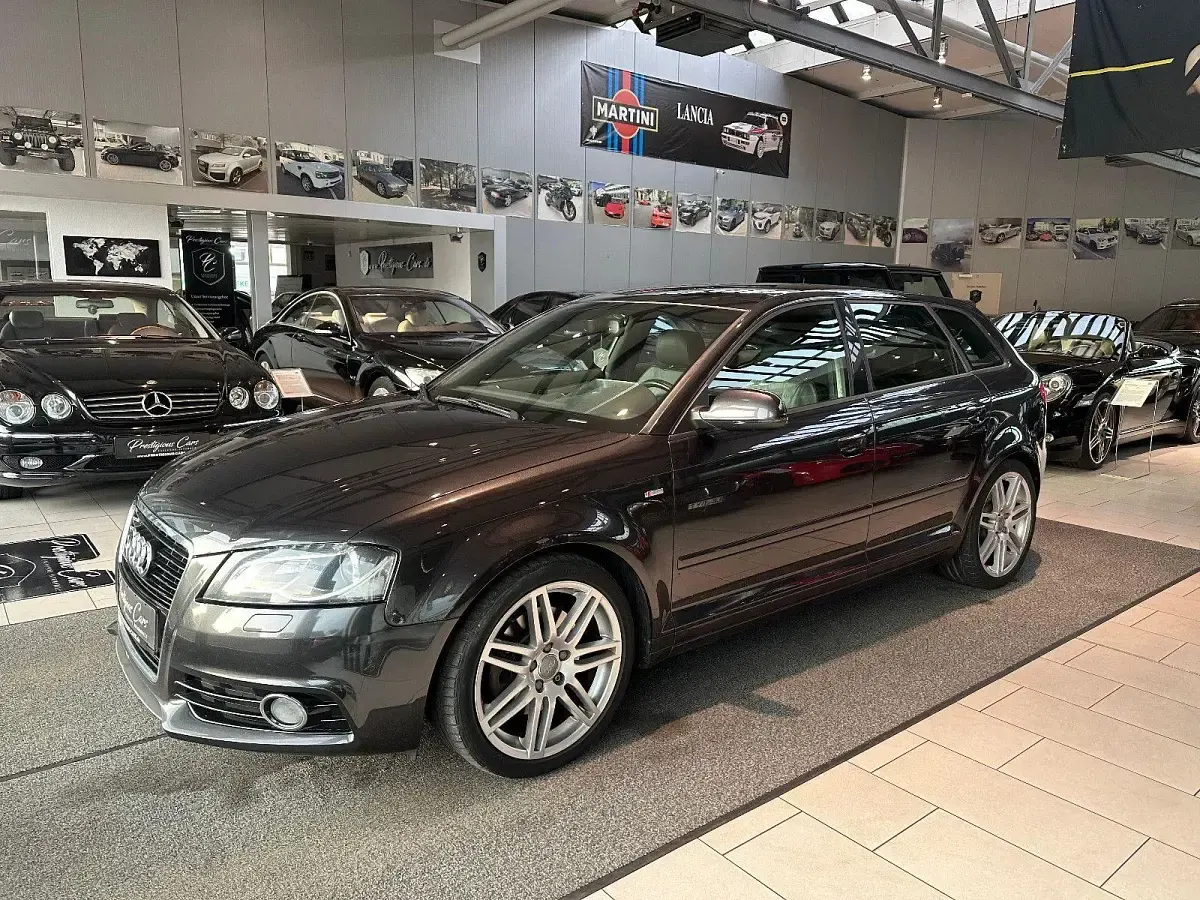 Używany Audi A3 S-Line 200 KM (147 kW) 2010 Szary Hatchback