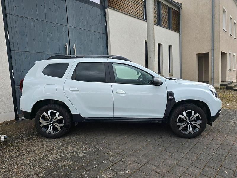 Gebraucht Dacia Duster Journey 150 PS (110 kW) 2024 Weiß SUV
