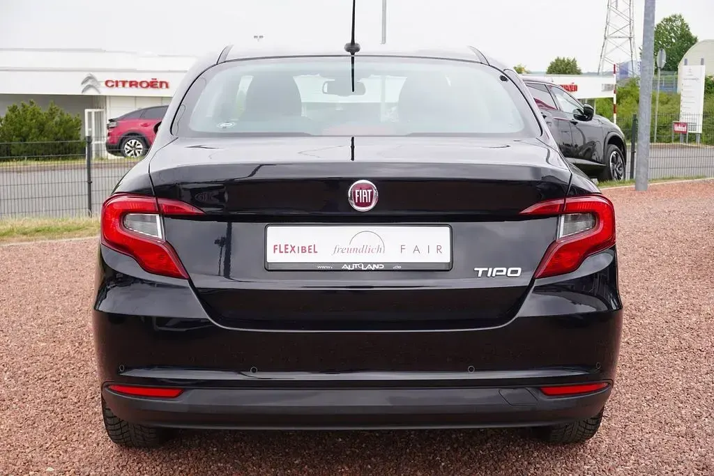 Gebraucht Fiat Tipo Easy 95 PS (69 kW) 2017 Schwarz Limousine