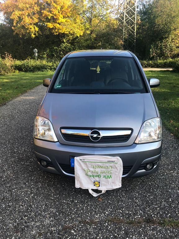 Grau Gebraucht 2007 Opel Meriva Edition Van / Kleinbus | 2.250 € (Fairer Preis) - Bild 1/4