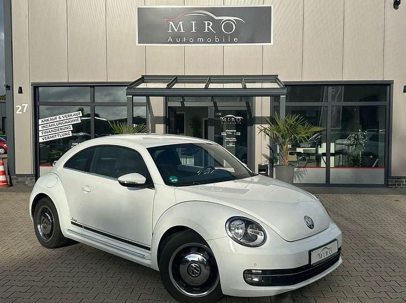 Weiß Gebraucht 2015 VW Beetle Cup Limousine | 7.999 € (Guter Preis) - Bild 1/4