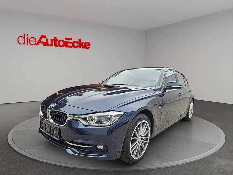 Imperialblau brillant metallic Gebraucht 2015 BMW 335 Sport Line Limousine | 22.900 € (Fairer Preis) - Bild 1/4