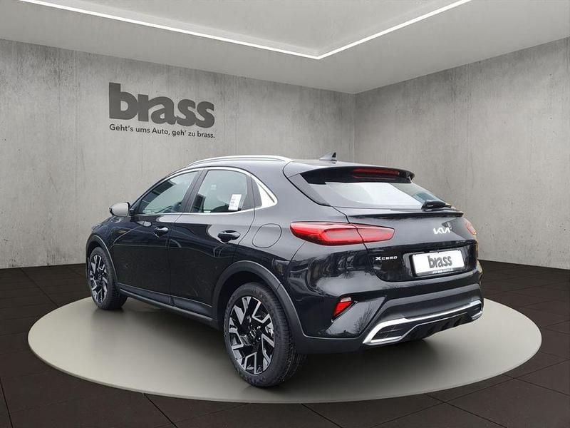 Neu Kia XCeed Spirit 150 PS (110 kW) 2026 Pentametal met. SUV