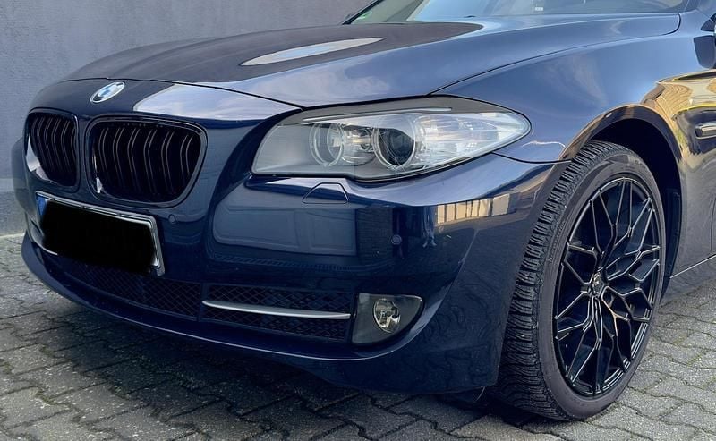 Second-hand BMW 520 Efficient Dynamics 184 CP (135 kW) 2013 Albastru Berlinǎ