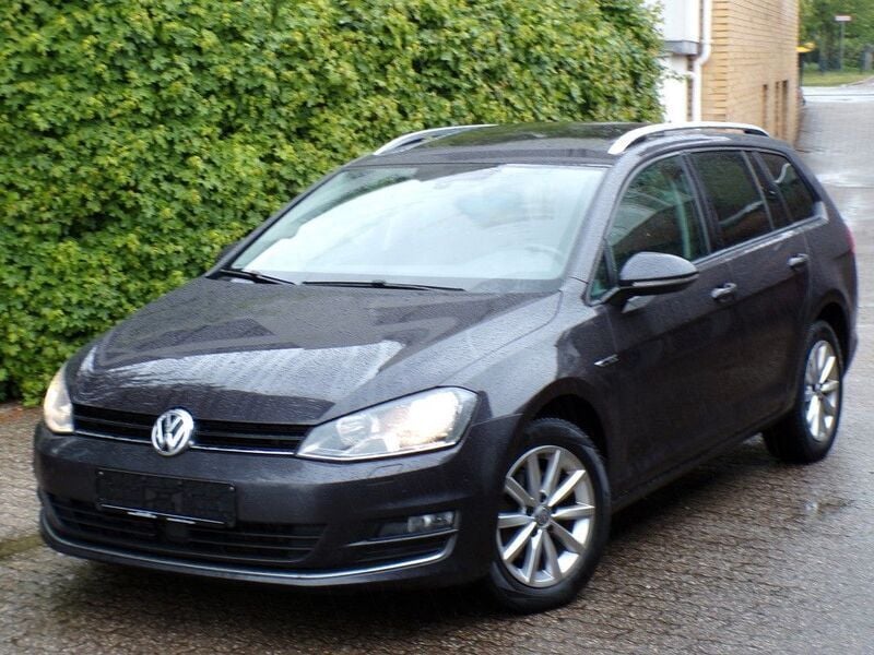 Kryptongrau metallic Gebraucht 2015 VW Golf VII LOUNGE Kombi | 6.940 € (Superpreis) - Bild 1/4