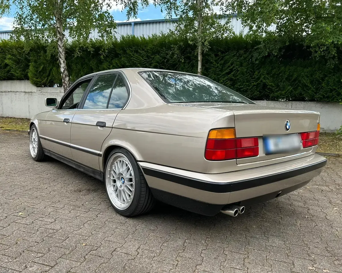 Gebraucht BMW 525 170 PS (125 kW) 1989 Beige Limousine