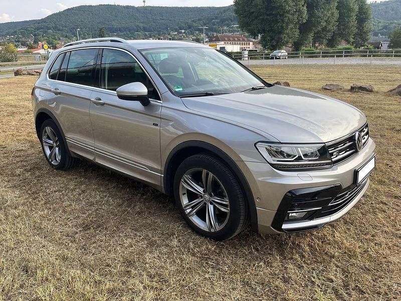 Silber Gebraucht 2018 VW Tiguan Join SUV | 23.200 € (Guter Preis) - Bild 1/4