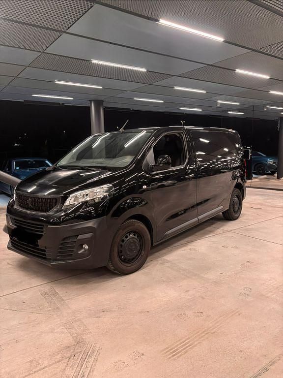 Gebraucht Peugeot Expert Avantage 122 PS (89 kW) 2017 Schwarz Van