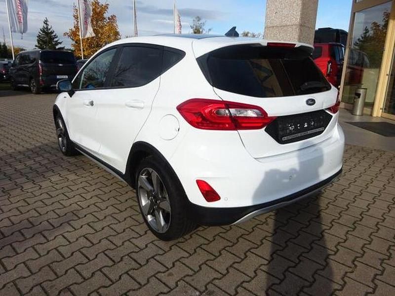 Gebraucht Ford Fiesta Active 101 PS (74 kW) 2018 Weiß Kleinwagen