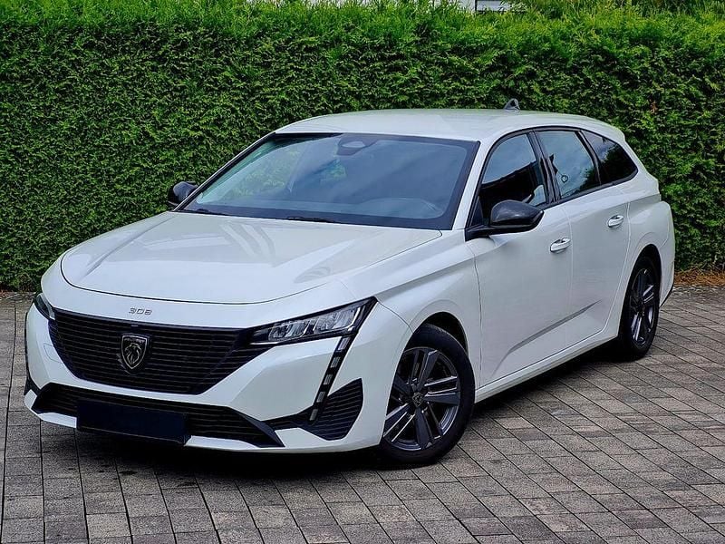 Weiß Gebraucht 2022 Peugeot 308 Active Kombi | 15.999 € (Superpreis) - Bild 1/4