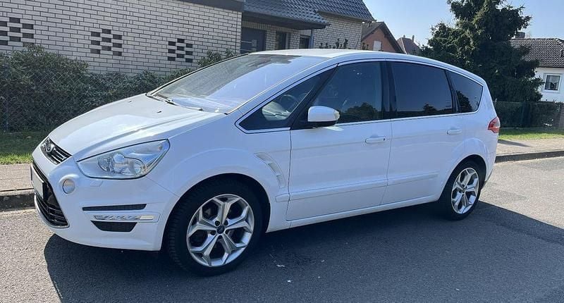 Gebraucht Ford S-MAX Titanium 200 PS (147 kW) 2011 Weiß Van / Kleinbus