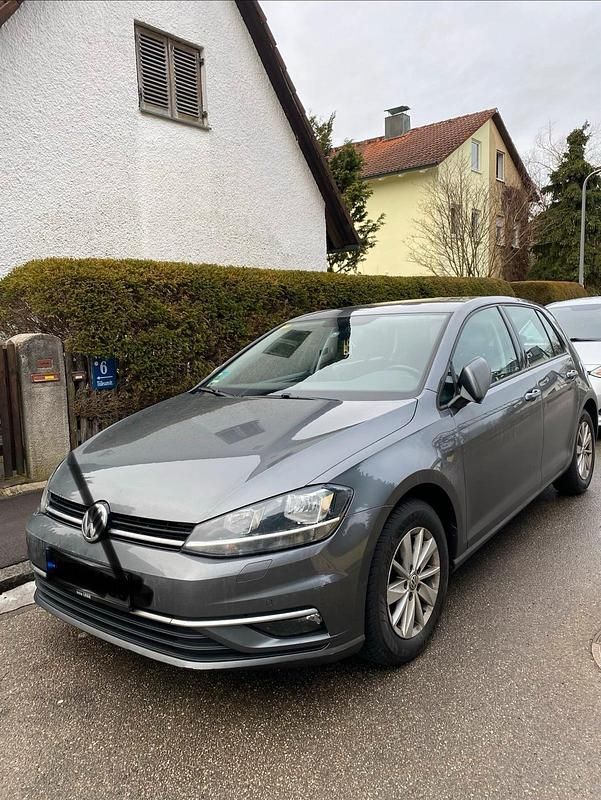 Gebraucht VW Golf VII 125 PS (91 kW) 2017 Grau Limousine