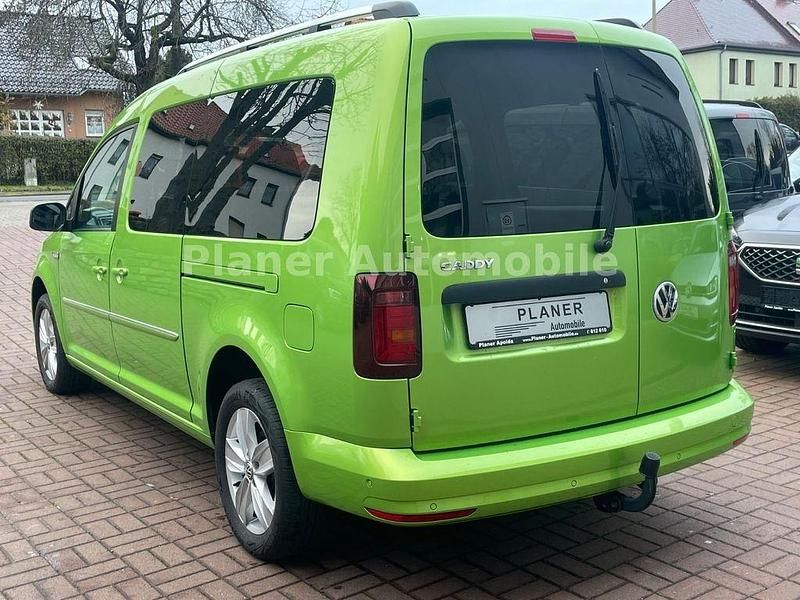 Gebraucht VW Caddy Highline 150 PS (110 kW) 2019 Viperngruen Van / Kleinbus