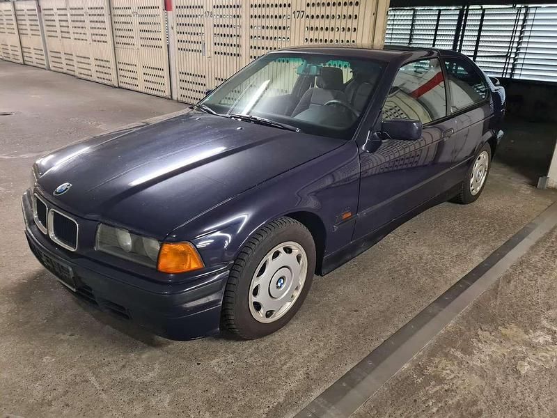Blau Gebraucht 1995 BMW 316 Coupé | 1.900 € - Bild 1/4