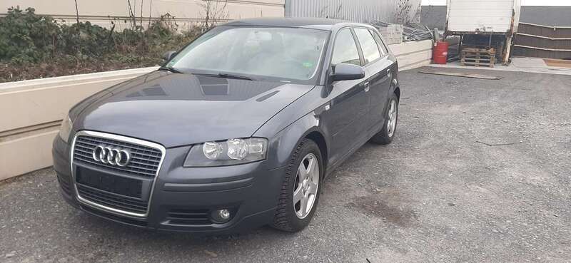 Delfingrau metallic Gebraucht 2005 Audi A3 Attraction Kleinwagen | 2.400 € (Superpreis) - Bild 1/4