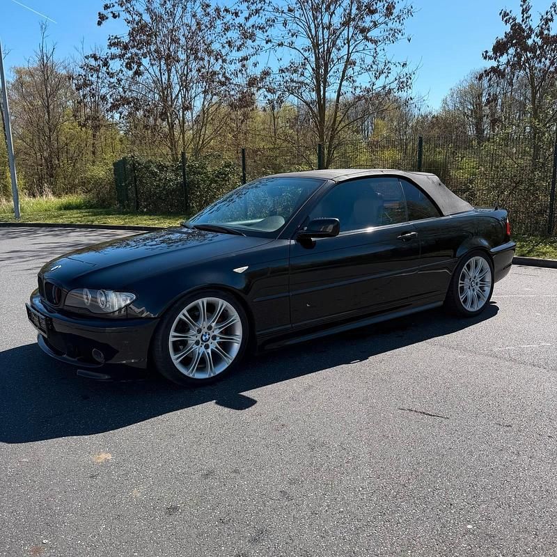 Gebraucht BMW 325 Cabriolet M Sport 192 PS (141 kW) 2004 Schwarz Cabrio