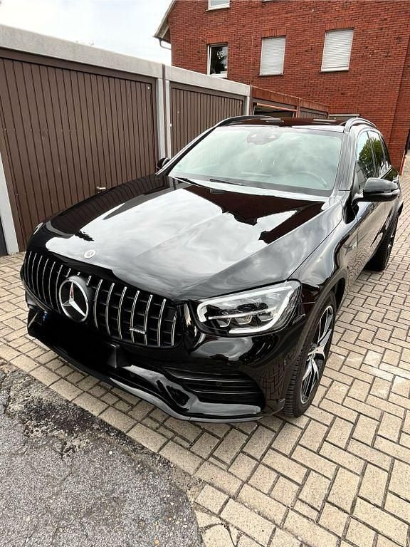 Schwarz Gebraucht 2020 Mercedes GLC43 AMG AMG SUV | 46.400 € (Guter Preis) - Bild 1/4