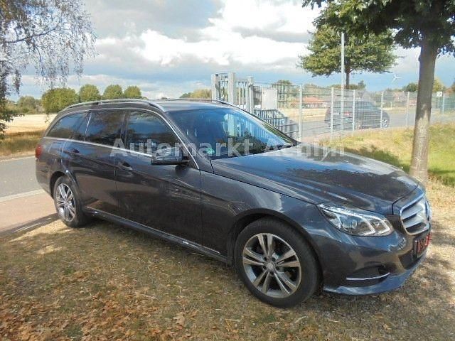 Gebraucht Mercedes E200 136 PS (100 kW) 2014 Grau Kombi