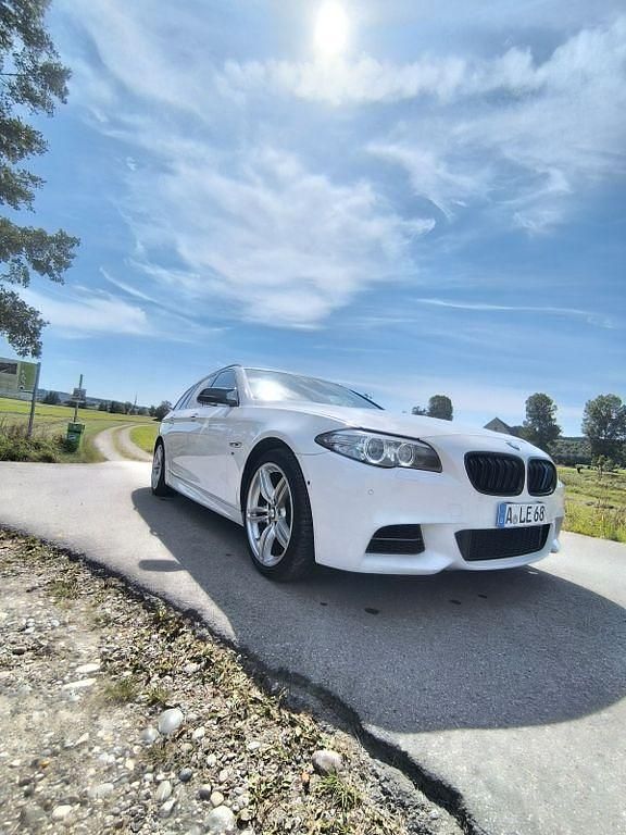 Weiß Gebraucht 2014 BMW M550 Sport Line Limousine | 19.000 € (Teuer) - Bild 1/4