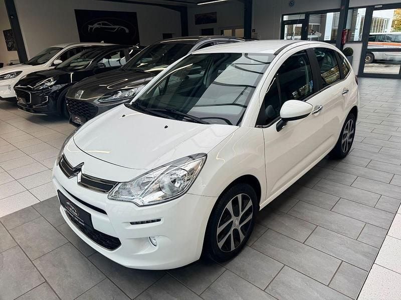 Weiß Gebraucht 2016 Citroën C3 SELECTION Kleinwagen | 6.900 € (Fairer Preis) - Bild 1/4