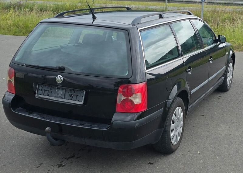 Silber Gebraucht 2001 VW Passat Kombi | 1.000 € (Superpreis) - Bild 1/4