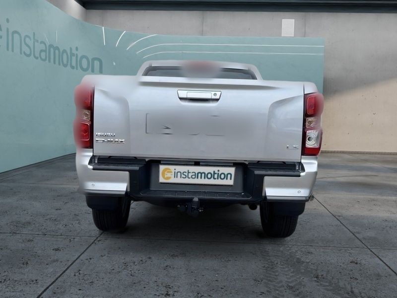 Gebraucht Isuzu D-Max 163 PS (119 kW) 2023 Silber Abholung