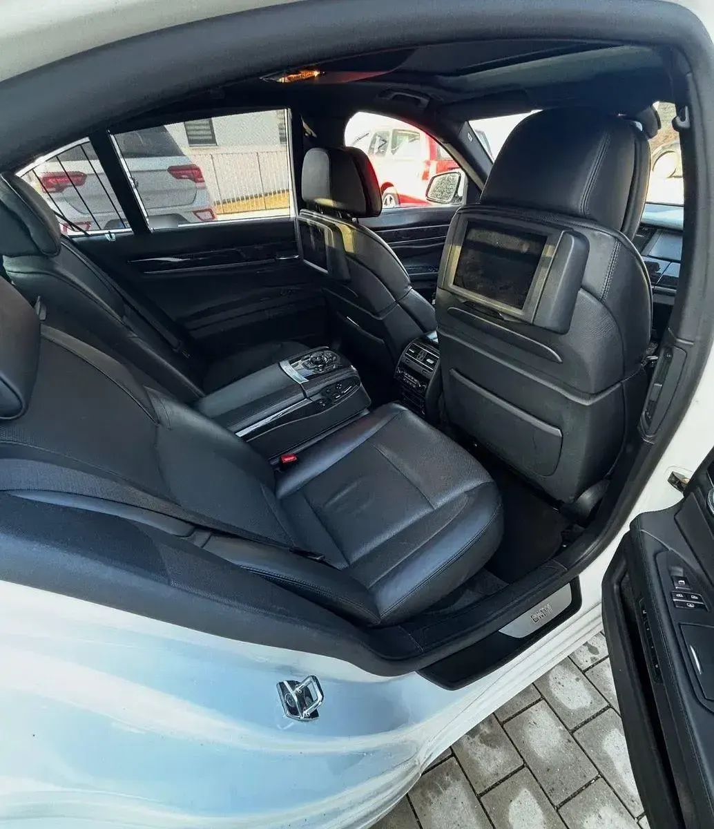 Gebraucht BMW 730 245 PS (180 kW) 2009 Weiß Limousine
