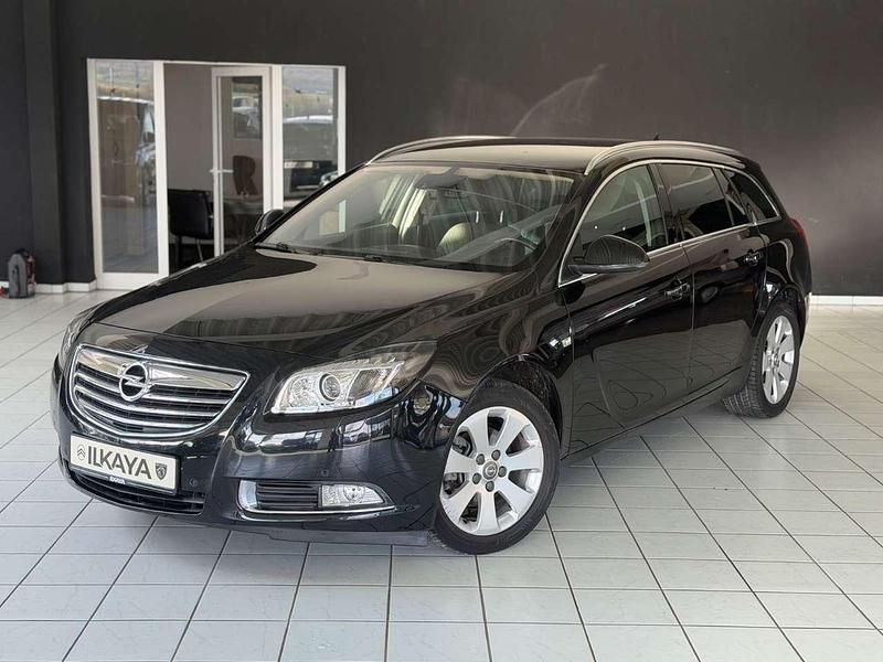 Gebraucht Opel Insignia Active 140 PS (102 kW) 2013 Schwarz Kombi