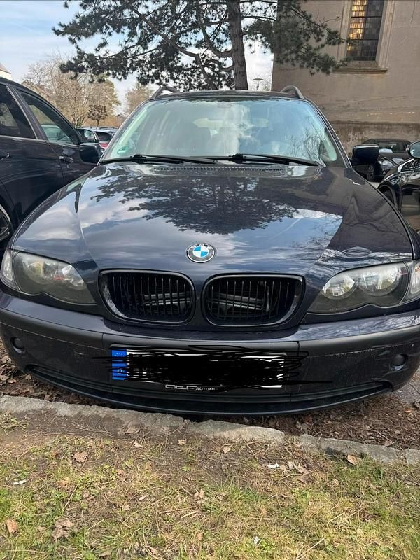 Gebraucht BMW 320 170 PS (125 kW) 2002 Blau Kombi