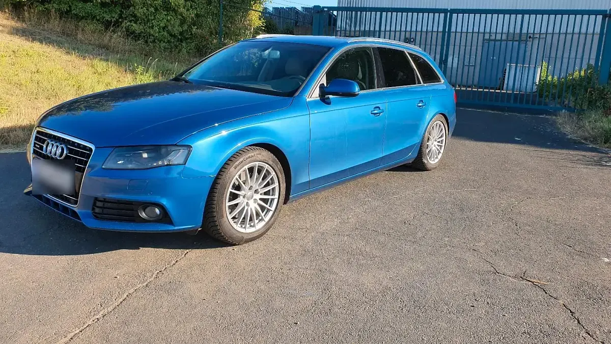 Gebraucht Audi A4 239 PS (175 kW) 2010 Blau Kombi