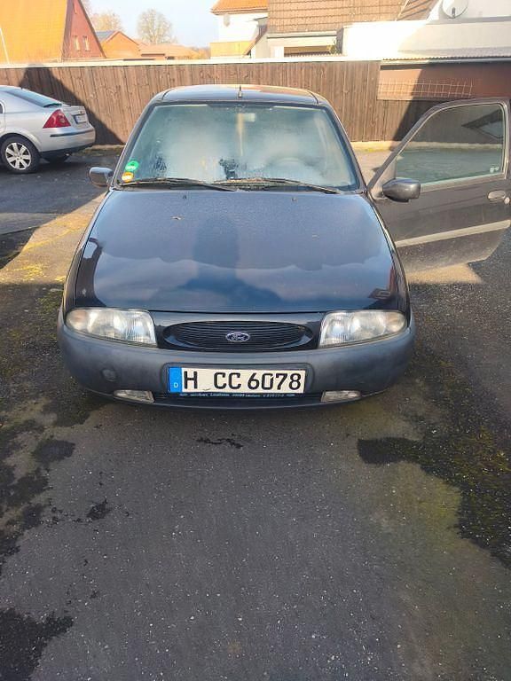 Gebraucht Ford Fiesta Ghia 75 PS (55 kW) 1996 Grau Kleinwagen