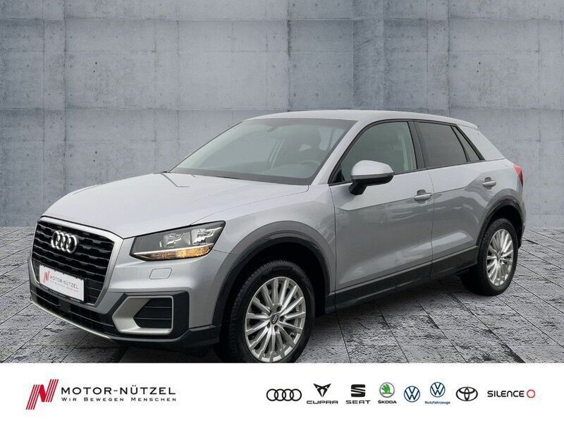 Silber Gebraucht 2019 Audi Q2 Design SUV | 21.990 € (Guter Preis) - Bild 1/4