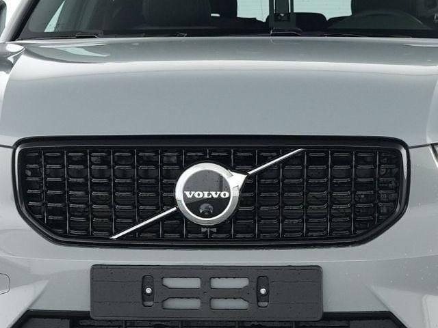 Gebraucht Volvo XC40 Plus 163 PS (119 kW) 2025 Grau SUV