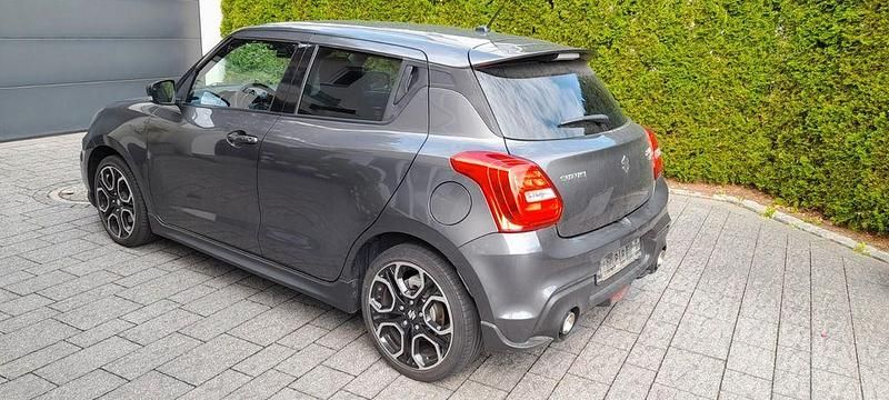 Grau Gebraucht 2019 Suzuki Swift Sport Limousine | 14.300 € (Fairer Preis) - Bild 1/4