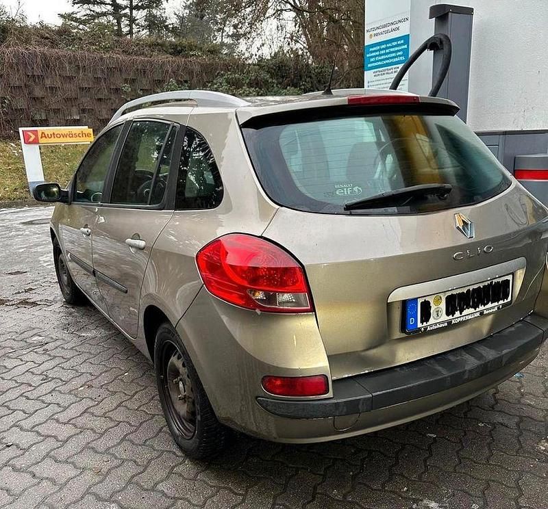 Gebraucht Renault Clio II Dynamique 111 PS (81 kW) 2008 Gold Limousine