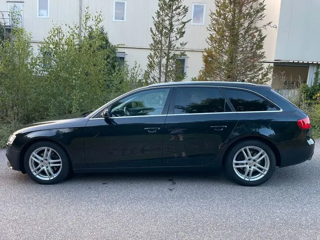 Gebraucht Audi A4 Ambition 177 PS (130 kW) 2013 Schwarz Kombi