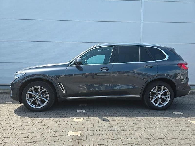 Grau Gebraucht 2019 BMW X5 xLine SUV | 39.700 € (Guter Preis) - Bild 1/4