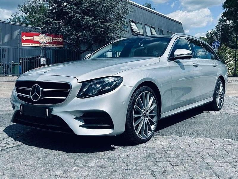 Gebraucht Mercedes E400 333 PS (244 kW) 2017 Iridiumsilber  metalliclack Kombi