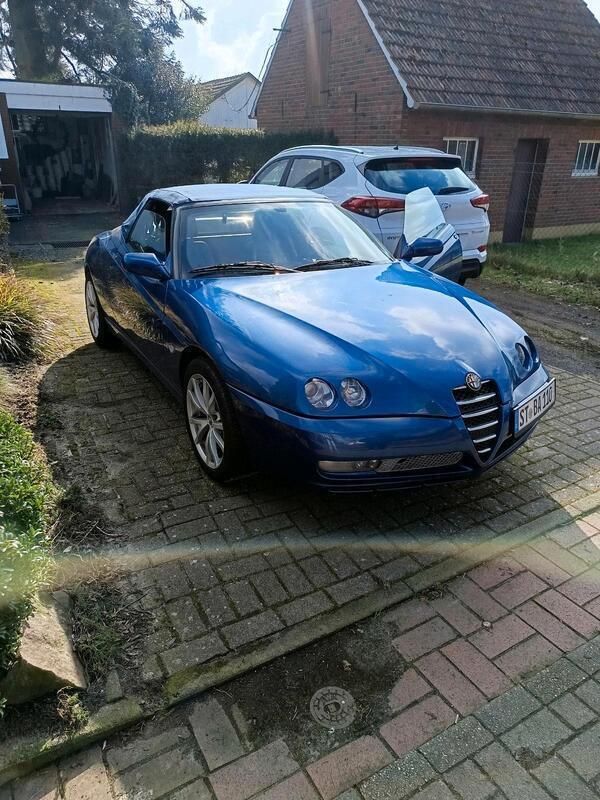 Blau Gebraucht 2004 Alfa Romeo Spider Cabrio | 5.500 € (Guter Preis) - Bild 1/4