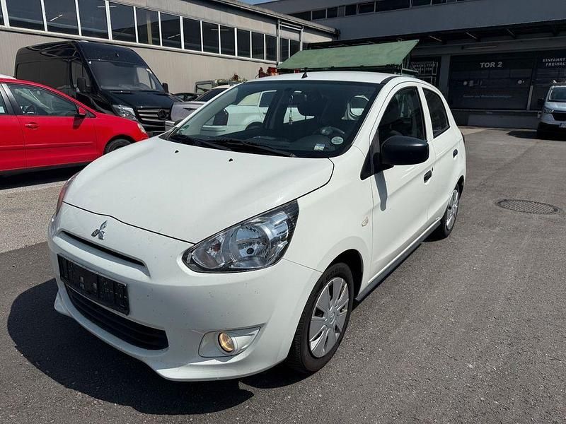 Weiß Gebraucht 2014 Mitsubishi Space Star Basis Limousine | 3.999 € (Fairer Preis) - Bild 1/4