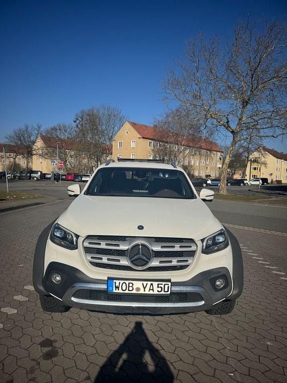 Gebraucht Mercedes X250 190 PS (139 kW) 2018 Weiß Abholung