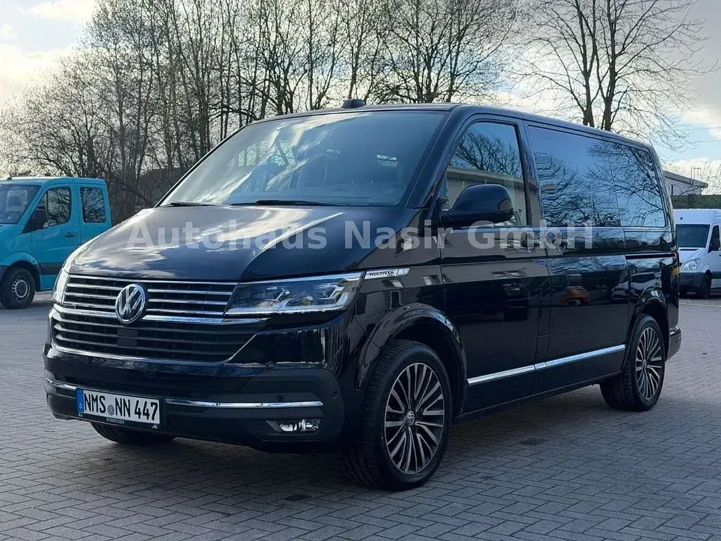 Gebraucht VW Multivan Highline 204 PS (150 kW) 2023 Schwarz Van / Kleinbus